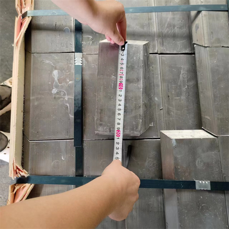 1731566170127127.jpg 挤压铅砖 (2).jpg